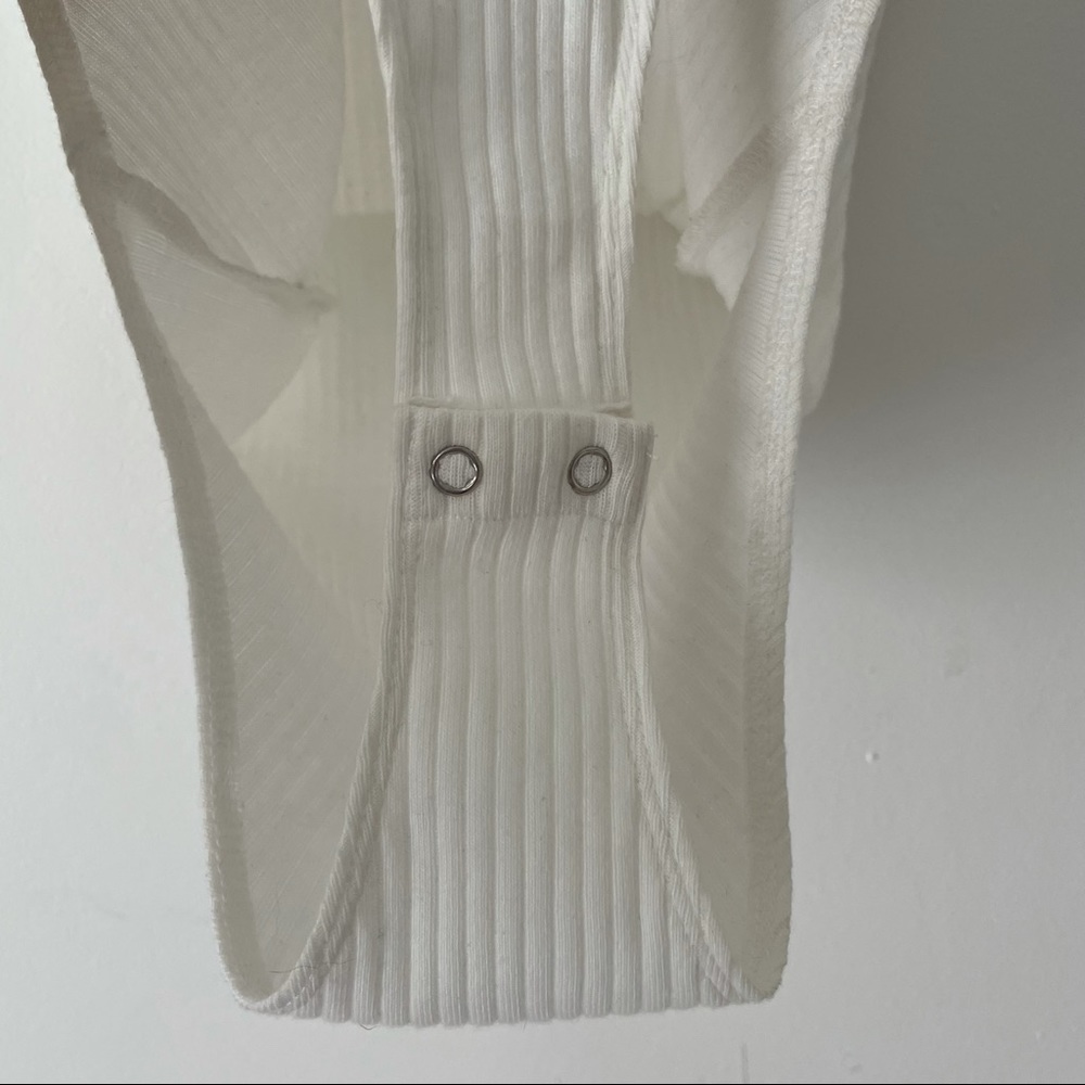 white leotard 🤍 - Picture 3 of 4